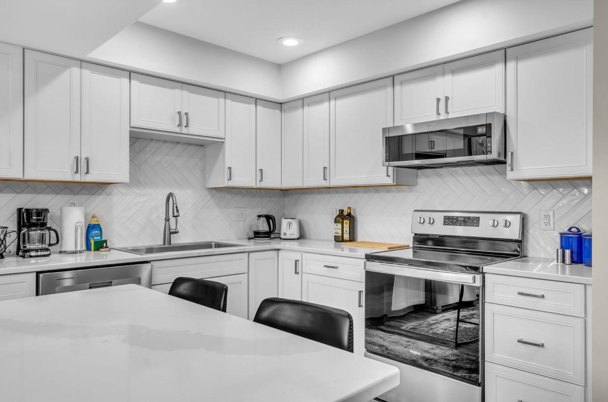 Family Townhouse With Fireplace 엘리콧빌 외부 사진