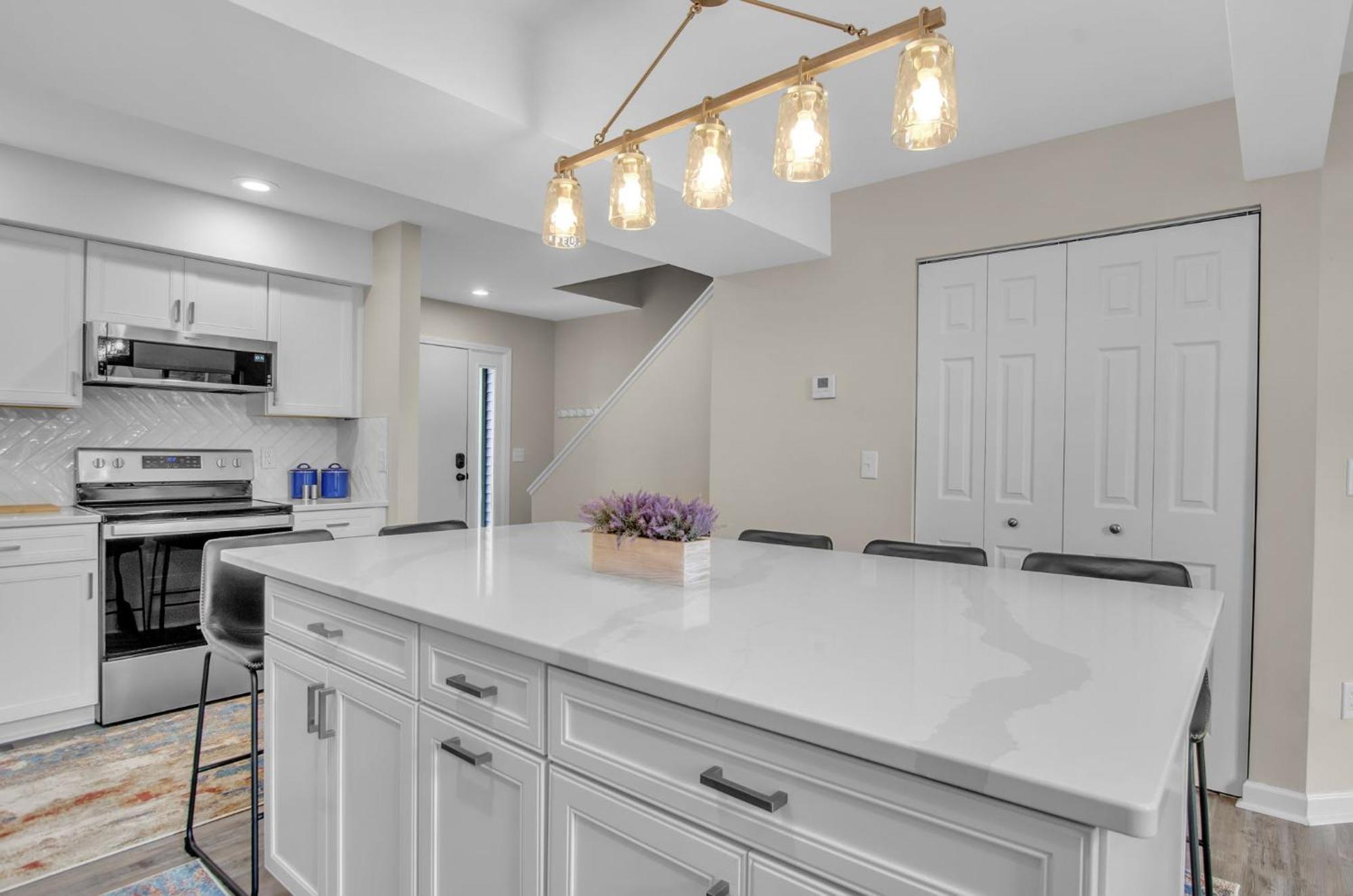 Family Townhouse With Fireplace 엘리콧빌 외부 사진