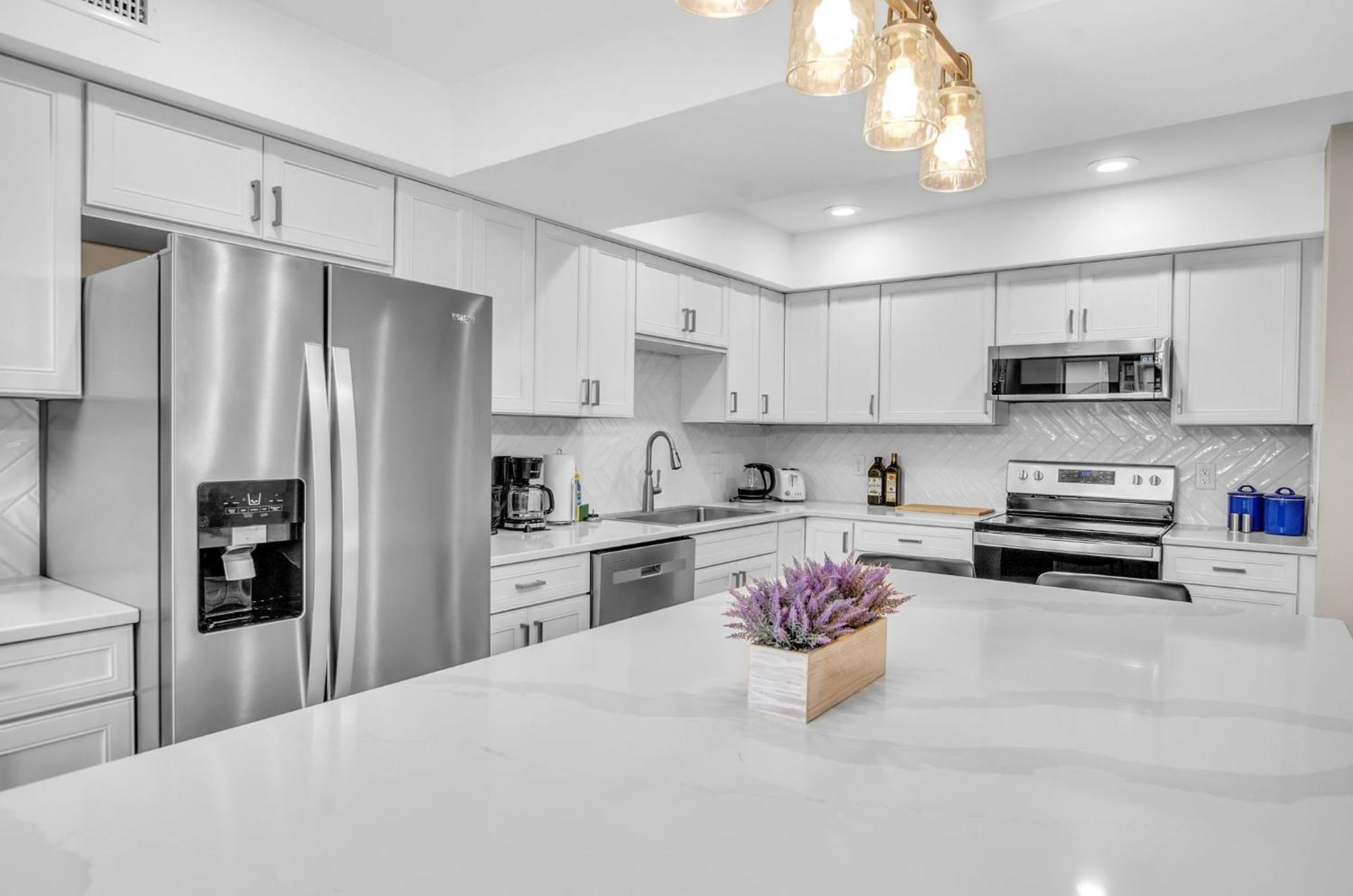 Family Townhouse With Fireplace 엘리콧빌 외부 사진